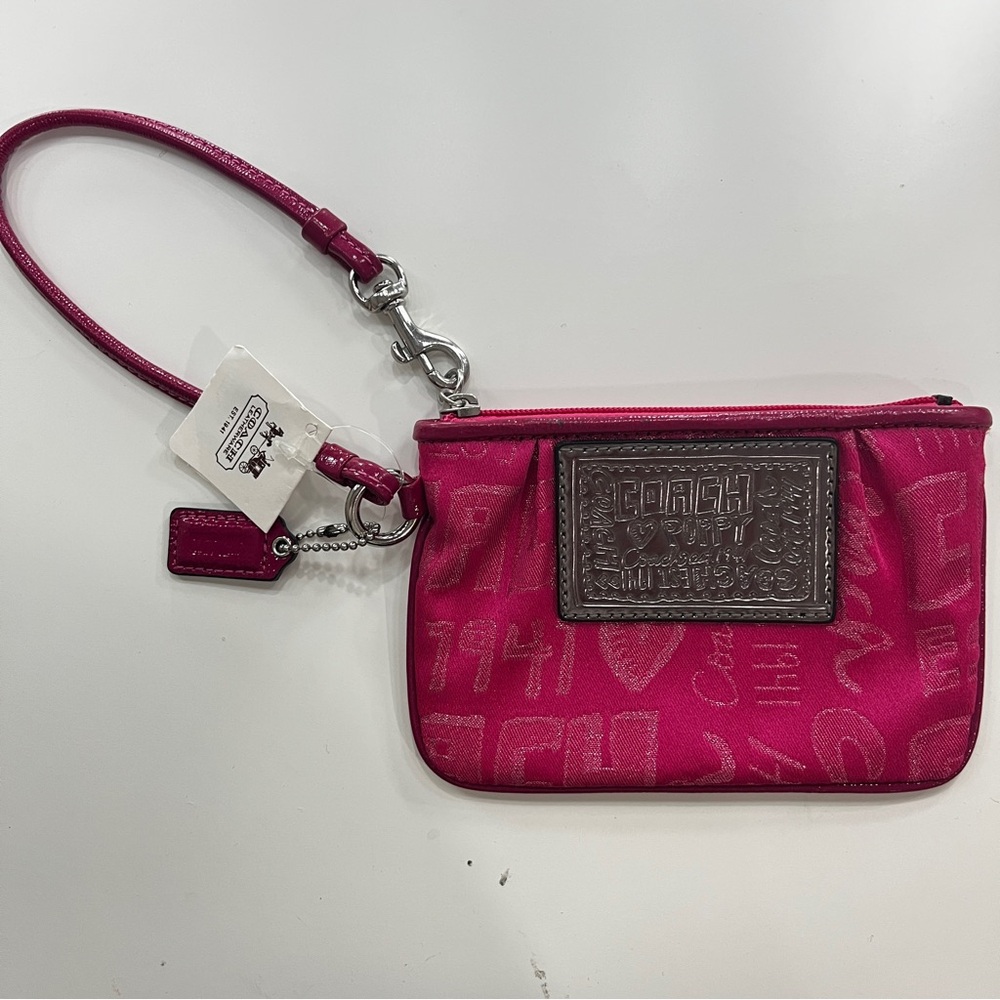 NWT pink Coach wristlet